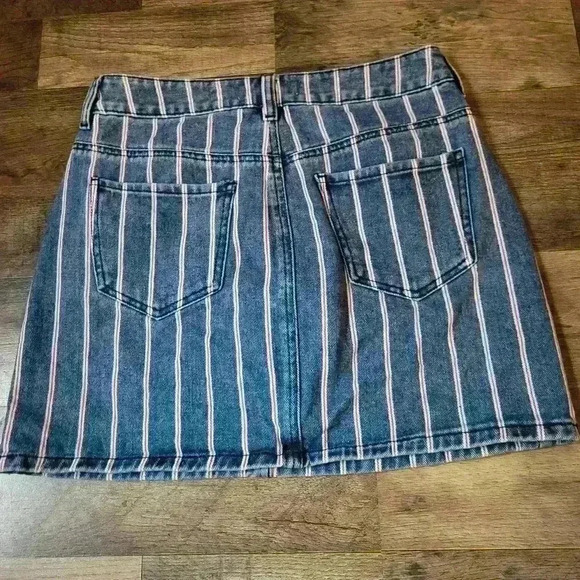 PacSun Red, White, & Blue Denim Skirt Size 26 - Picture 5 of 5